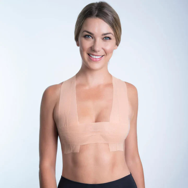 Comment utiliser le Boob Tape pour vos tenues dos nu et décolletées ?